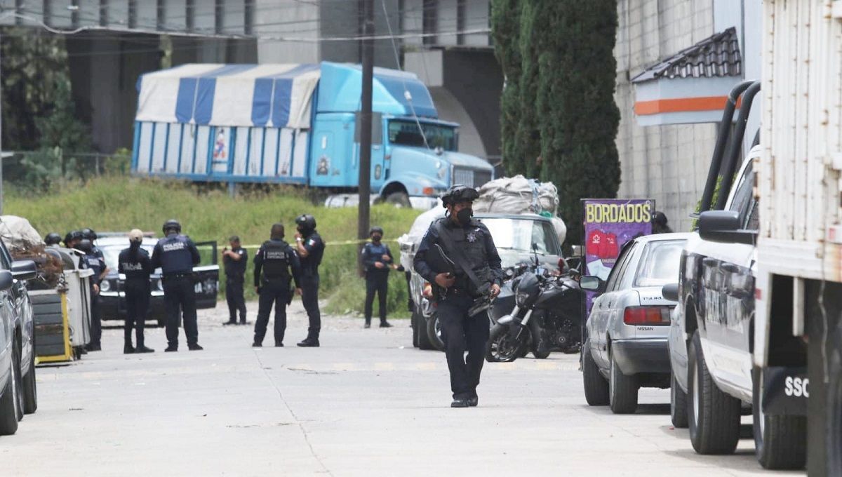 Rescatan a un centenar de migrantes en la México 83 3 policias