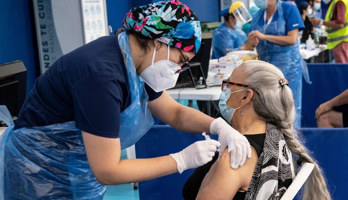 Chile arranca aplicación de terceras dosis de las vacunas contra coronavirus 1 vacuna covid chile 1
