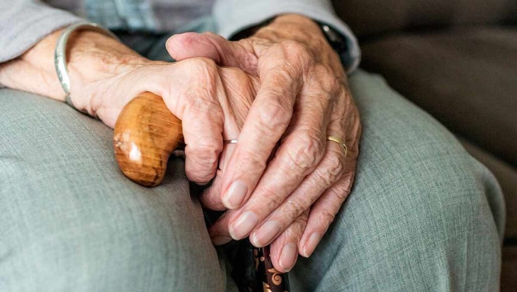 violencia a adultos mayores 1