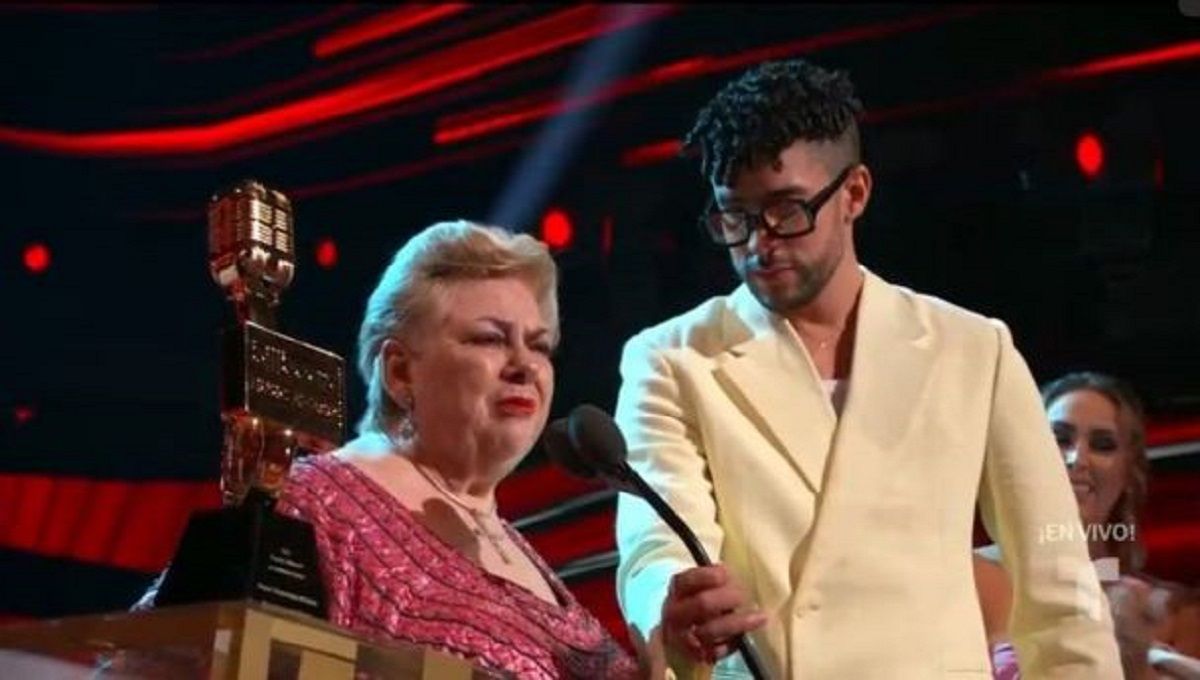 "Eres un inútil": Bad Bunny y Paquita la del Barrio se llevan la noche en los Billboard (VIDEO) 3 Bad Bunny y paquita