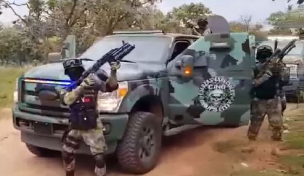 CJNG usa a Facebook para reclutar, entrenar y pagar a sicarios: WSJ