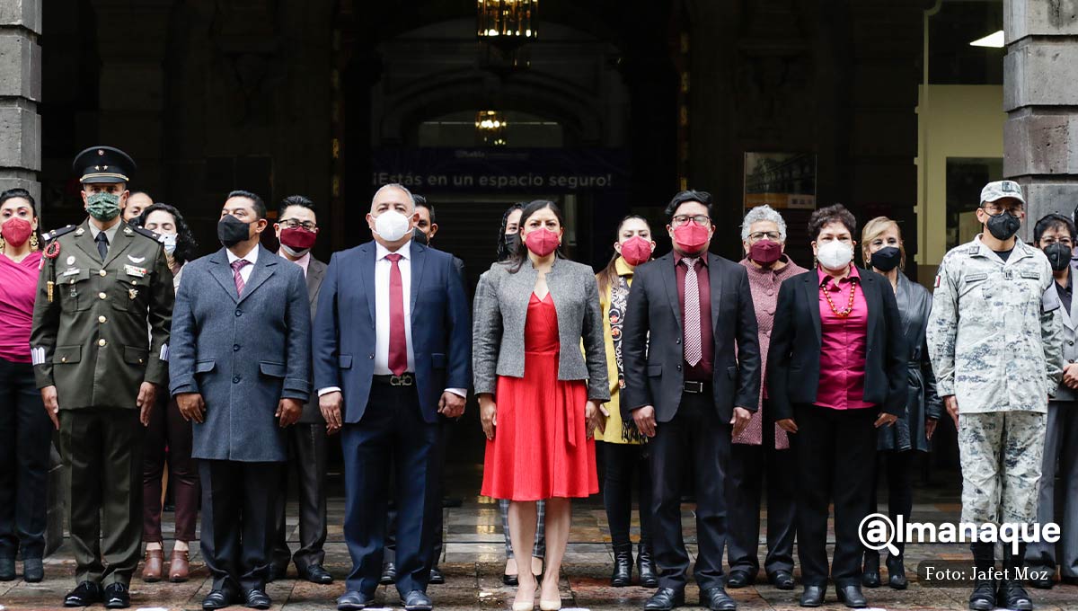 Claudia Rivera se aferra a dar el Grito de Independencia; el zócalo estará cerrado y en obra negra 6 Claudia Rivera Ceremonia Inicio mes patrio Ayuntamiento Puebla 4