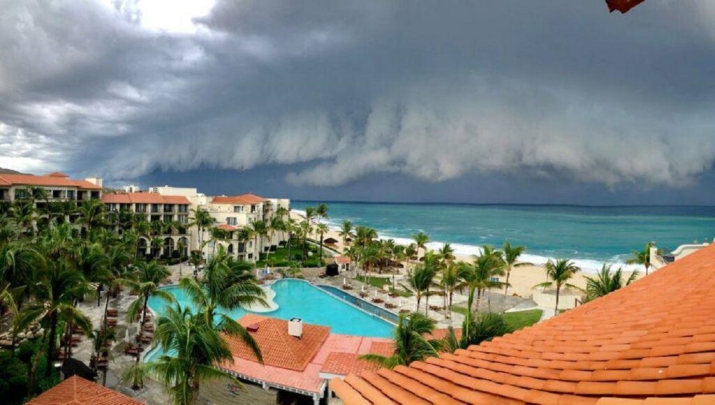 alerta roja en centro y sur de Baja California