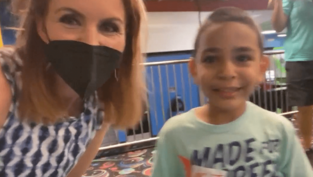 "Limpio mi habitación, lavo platos y desempolvo”: el emotivo mensaje de un niño que busca ser adoptado 6 aidan nino 1536x723 1