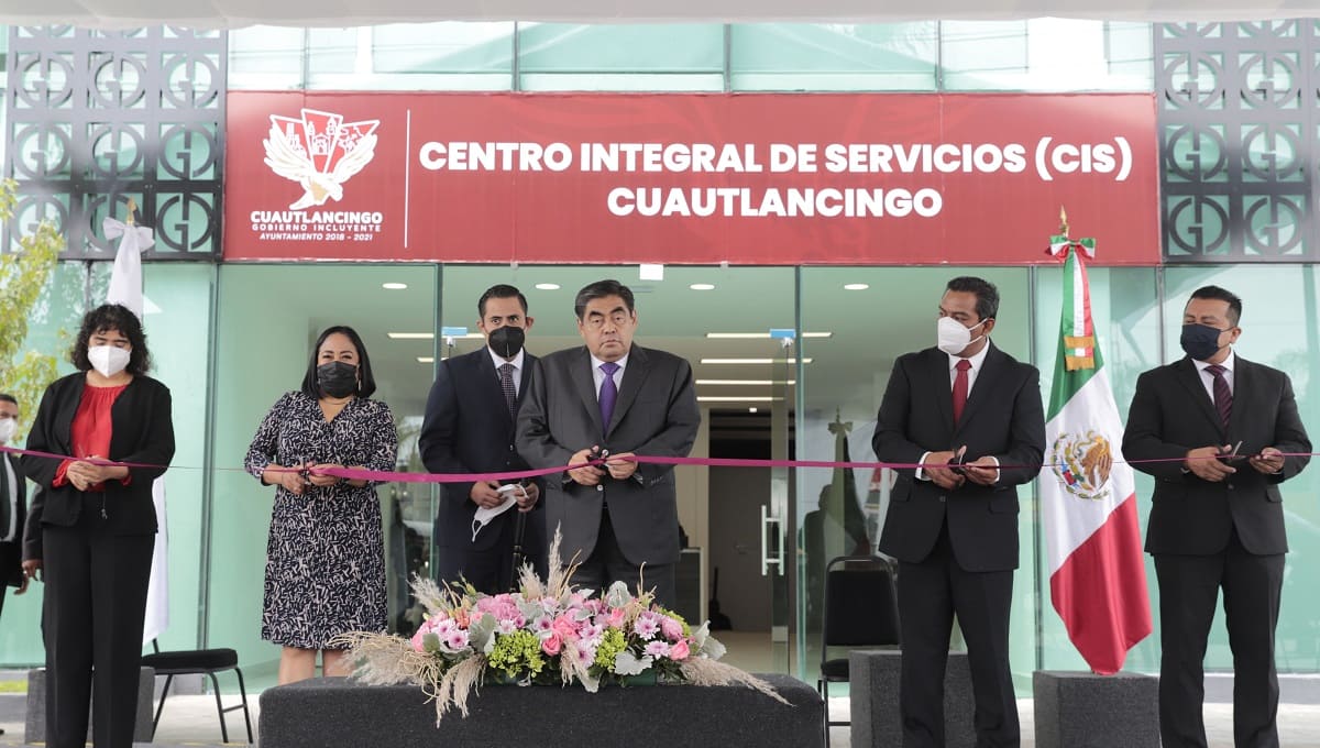 Reconoce Barbosa Huerta desempeño de Alcaldesa de Cuautlancingo 1 barbosa reconoce desempeno de guadalupe daniel 1