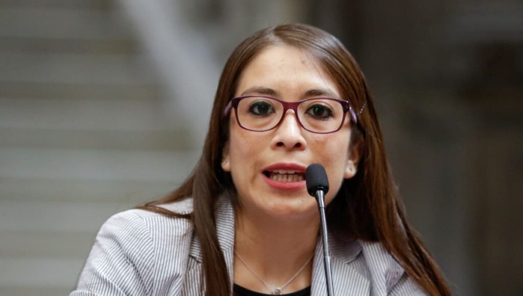 Policías de Claudia Rivera