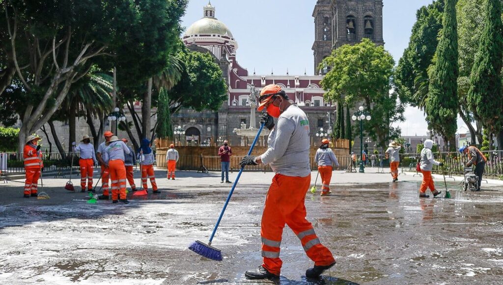 naranjitas limpian zocalo1