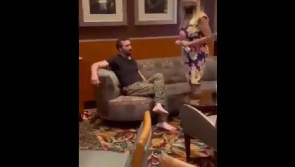 Nicolas Cage arma escándalo en las Vegas