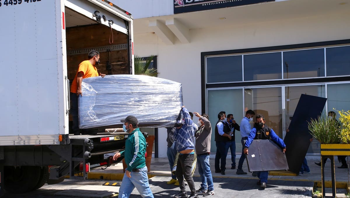 SAT embarga locales de Plaza Lazcano propiedad del padre de José Juan Espinosa 4 plaza lazcano1 1