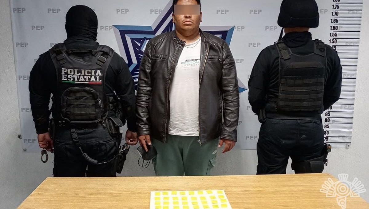 Captura Policía Estatal a un hombre en posesión de aparente droga 1 policia estatal detiene a hombre por droga 1