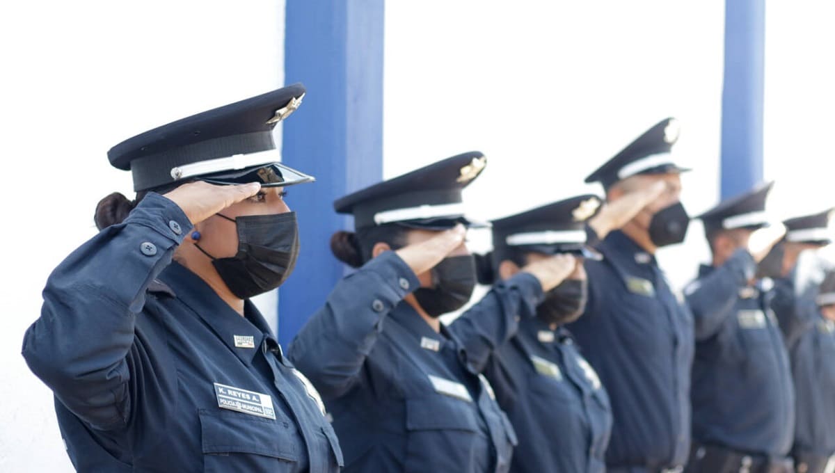 Dan de baja a 45 policías municipales de Puebla por faltas graves 3 policias municipales 1
