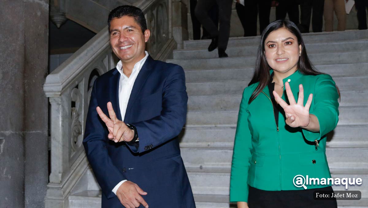 Cuatro secretarías de Claudia Rivera devolverán 120 millones de pesos 3 reunion Eduardo Rivera y Claudia Rivera Ayuntamiento de Puebla 5