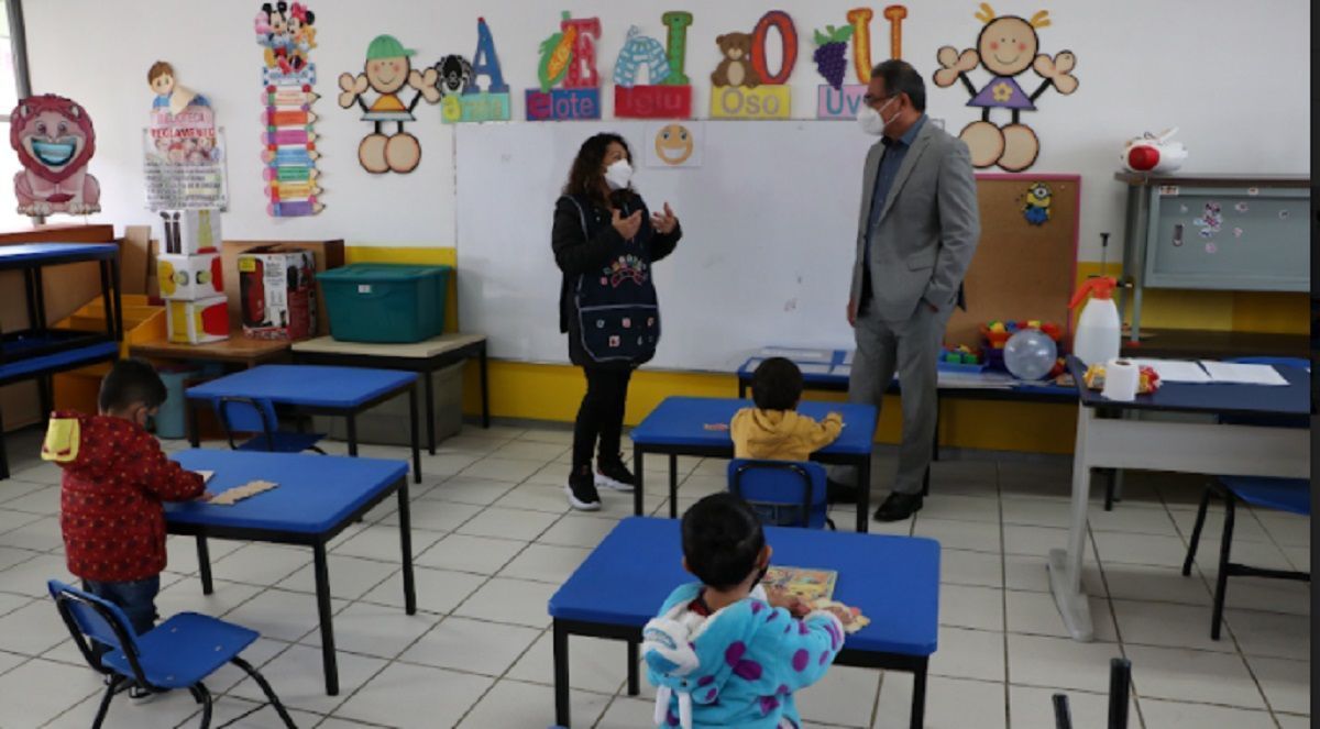 Recorre Melitón Lozano planteles educativos para verificar aplicación de protocolos sanitarios 2 sep
