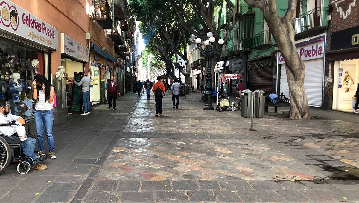 Por informe de Claudia Rivera, ambulantes no se instalan en la 5 de Mayo 4 Ambulantes no se colocan en la 5 de mayo 1