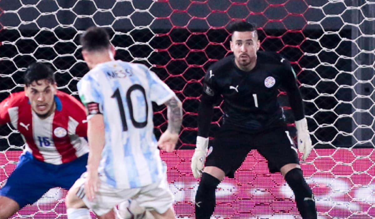 VIDEO: Las mejores atajadas del portero paraguayo del Puebla a la Argentina de Messi 2 Antony Silva