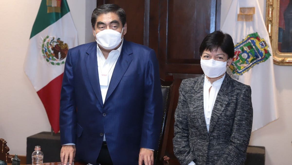 Se reúnen por primera vez Barbosa y la rectora de la BUAP 3 Barbosa y Lilia Cedillo 1 1