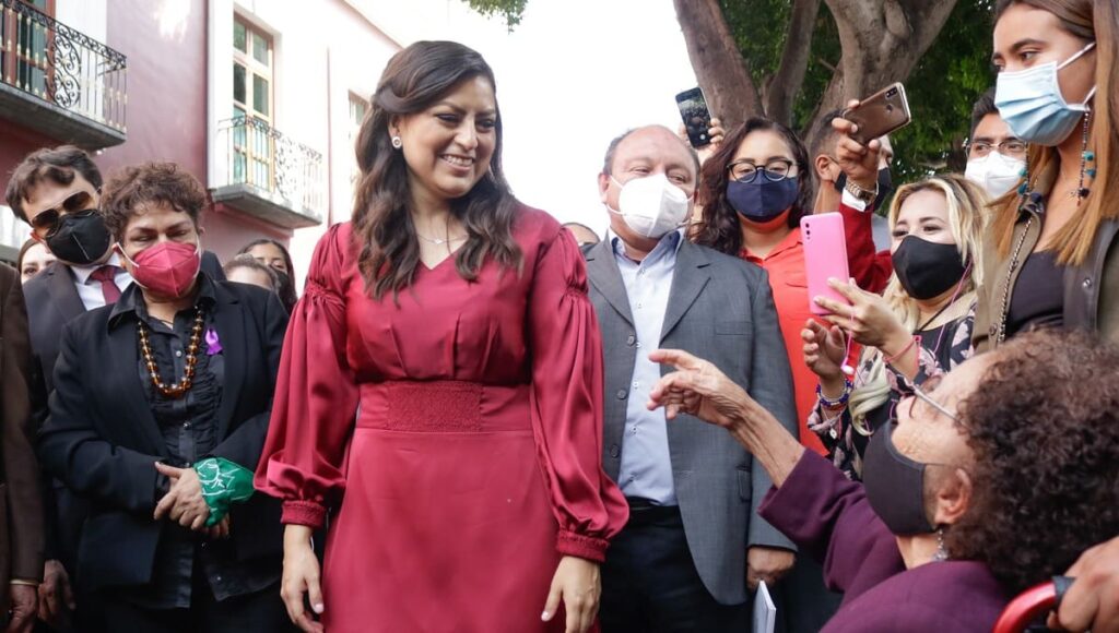 Con mariachi, Claudia Rivera festejó en Los Sapos