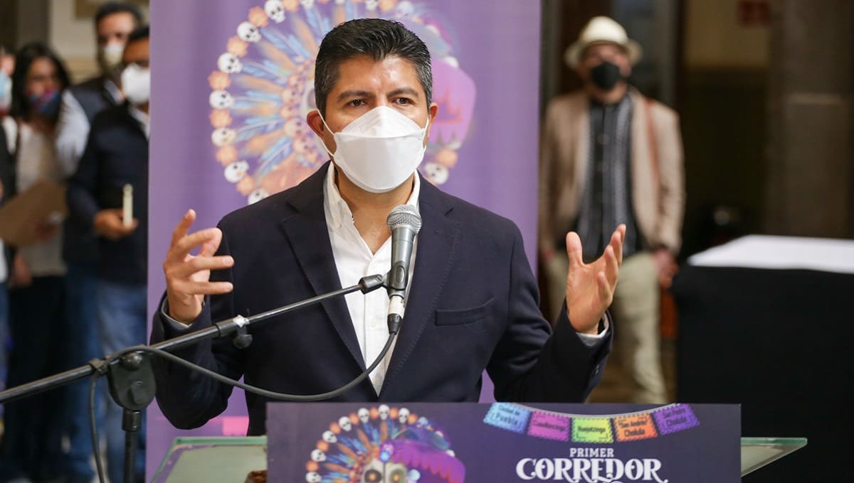 Analiza Eduardo Rivera continuar con el programa de pulseras rosas para auxiliar a mujeres violentadas 3 Lalo Rivera 4