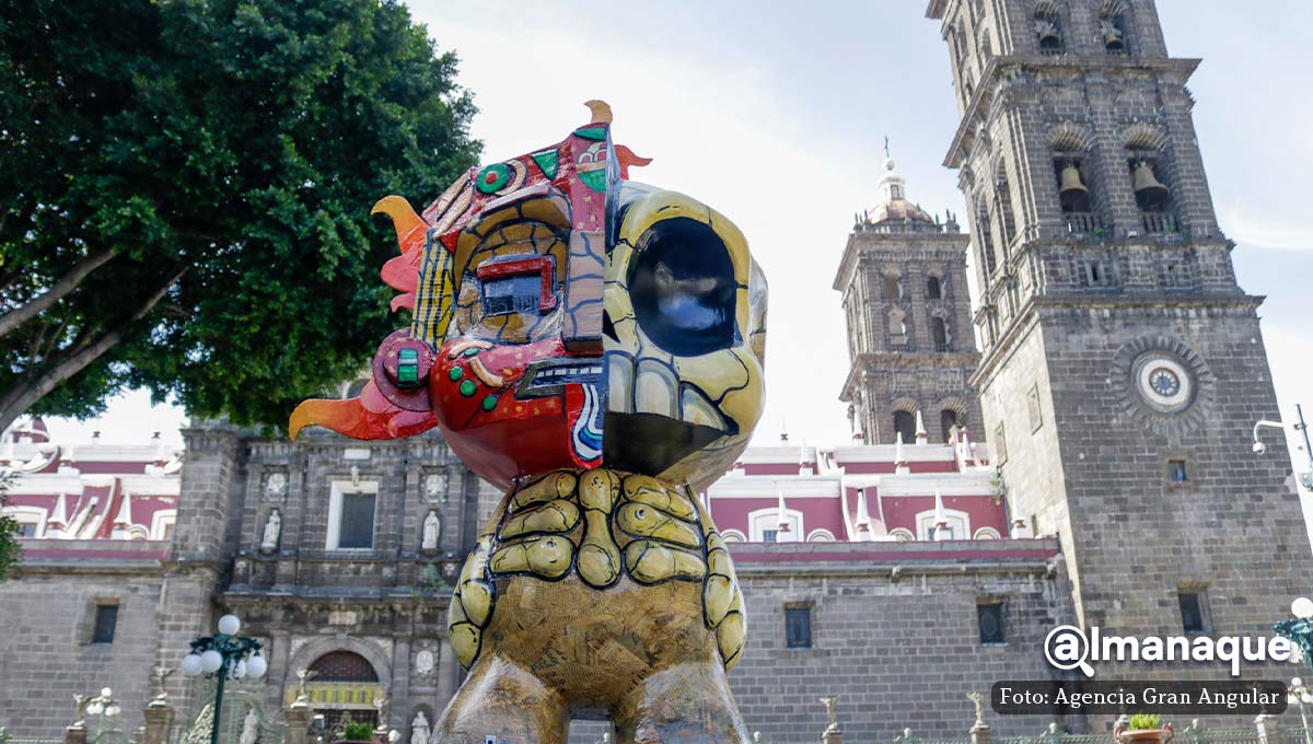 FOTOS: Muertoys, la sensación de Día de Muertos en el zócalo de Puebla 7 Muertoys me lleva la huesuda 5