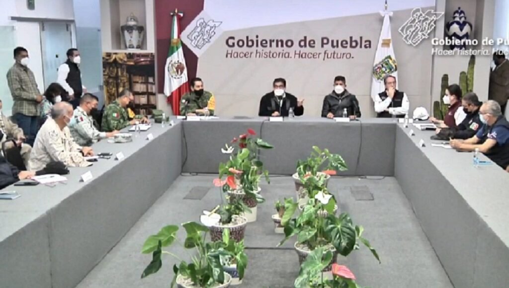 Explosión en Xochimehuacán ya está controlada: director de logística de Pemex