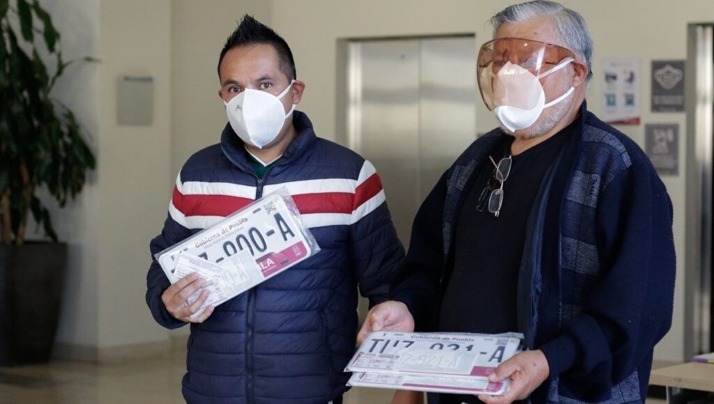 En enero será obligatorio el reemplacamiento; 14 mil automovilistas ya cumplieron 4 En enero será obligatorio el reemplacamiento; 14 mil automovilistas ya cumplieron