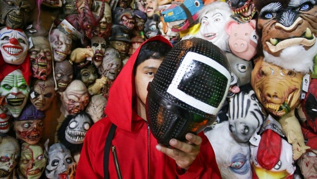 FOTO: Conoce el disfraz de "El juego del calamar" que venden en Puebla 11 disfraz juego del calamar.jpg 3 min 1