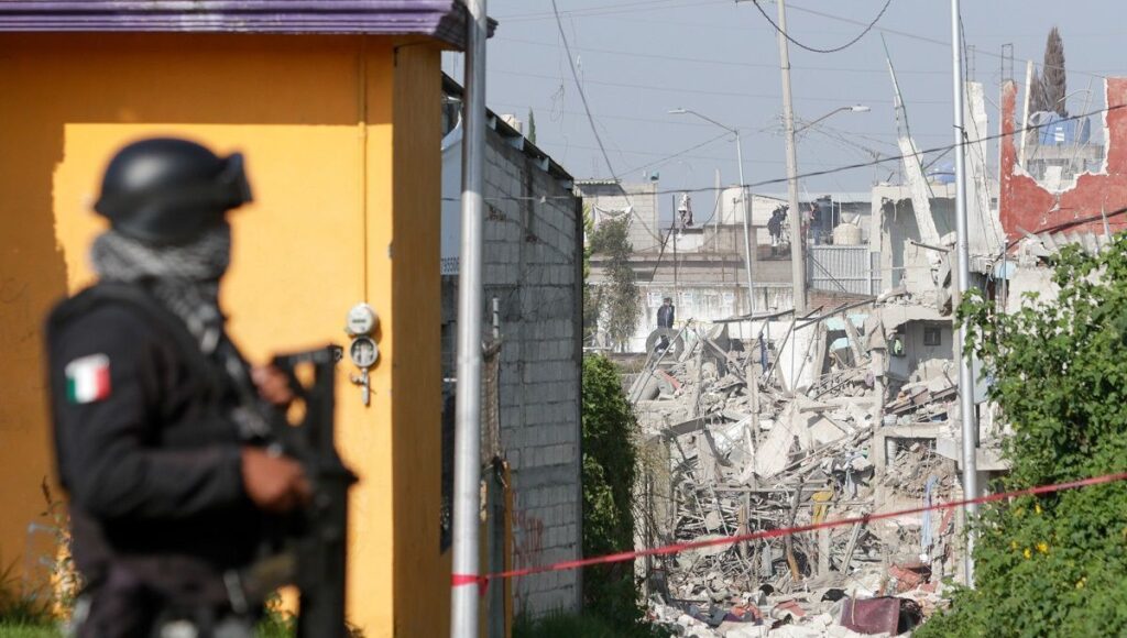 FOTOS: La zona de desastre en Xochimehuacan por la explosión de una toma clandestina 