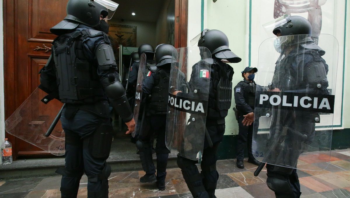 FOTOS: Granaderos blindan Palacio Municipal para evitar protestas en última sesión de Cabildo de Puebla 1 policias en ultima sesion de Cabildo 3