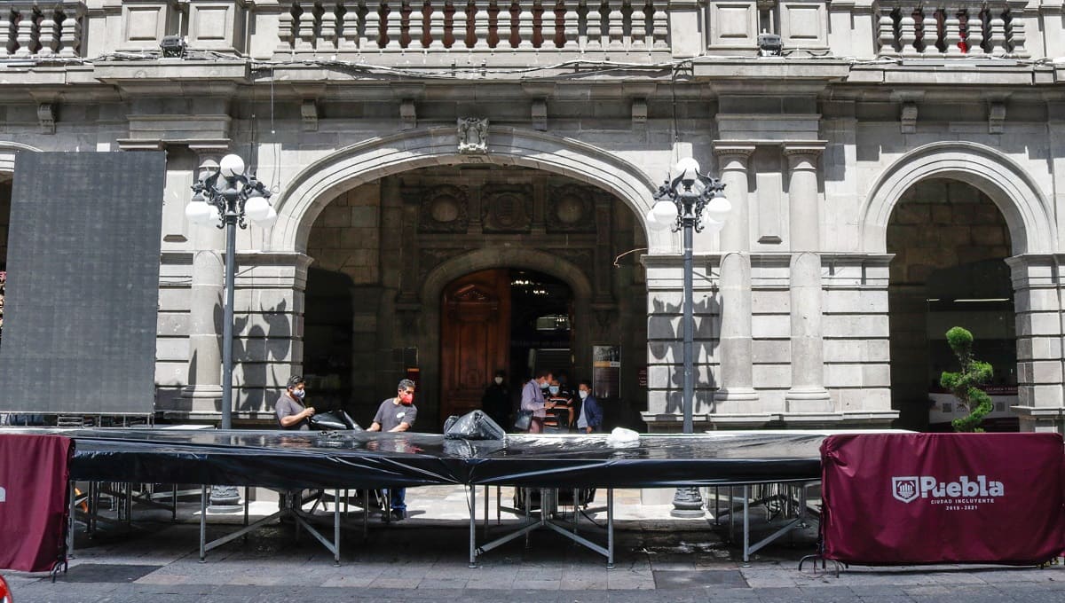 FOTOS: Comienzan preparativos para tercer informe de Claudia Rivera en el “remodelado” zócalo 5 tercer informe claudia 1