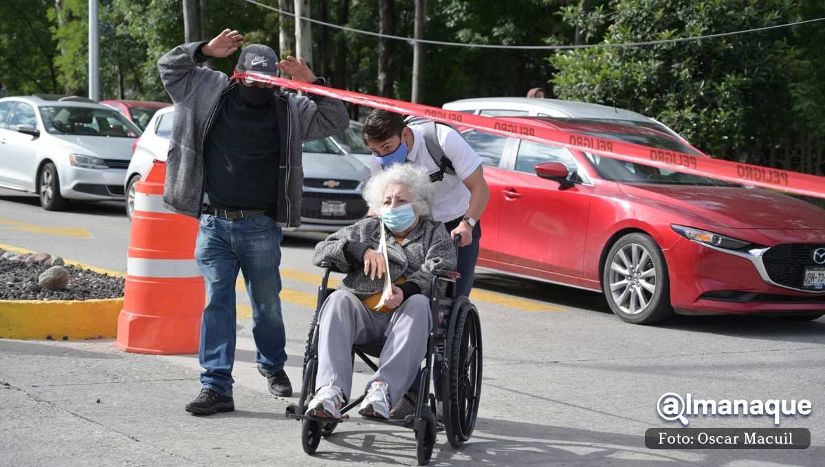 vacunacion Centro expositor 18 10