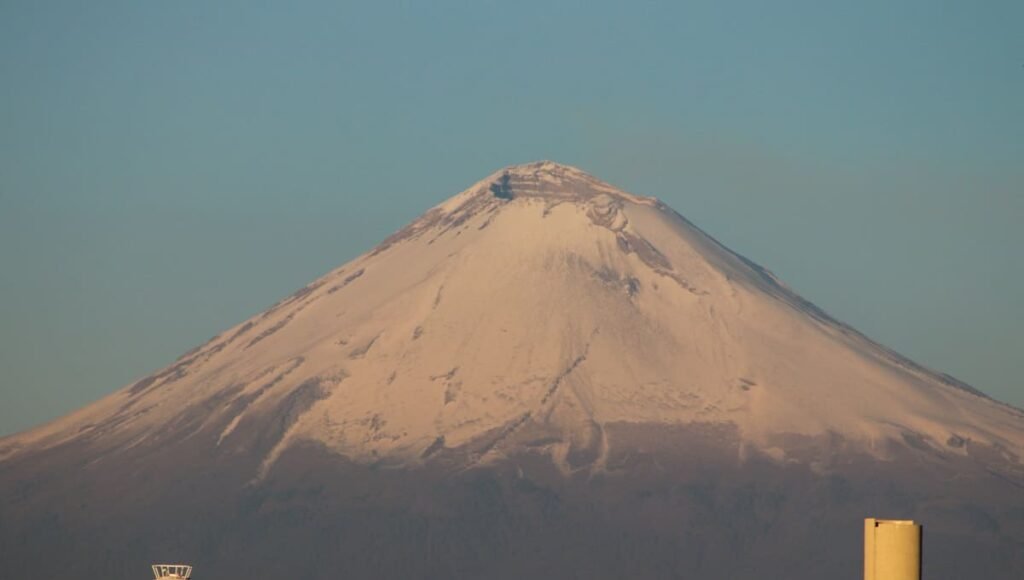 FOTOS: Así luce el Popocatépetl cubierto de nieve este 21 de noviembre 8 Don Goyo 1
