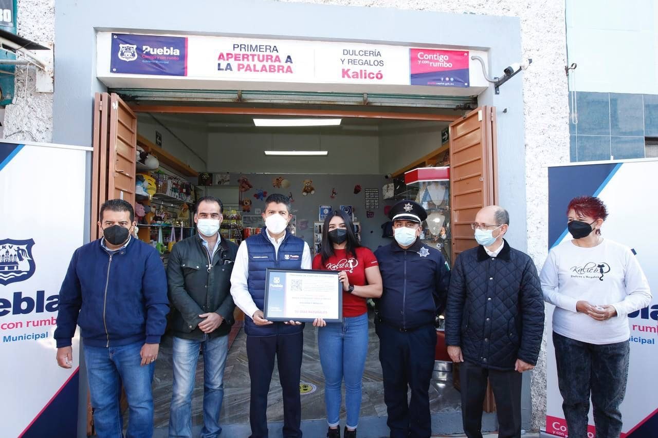 Eduardo Rivera credito a la palabra 1