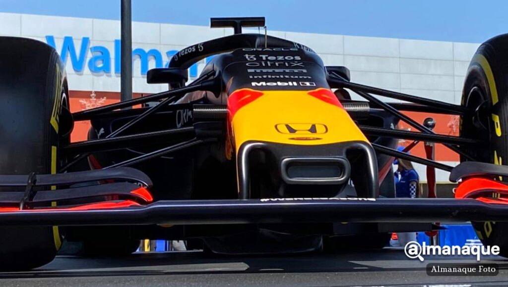 auto formula 1 checo perez puebla telcel 6