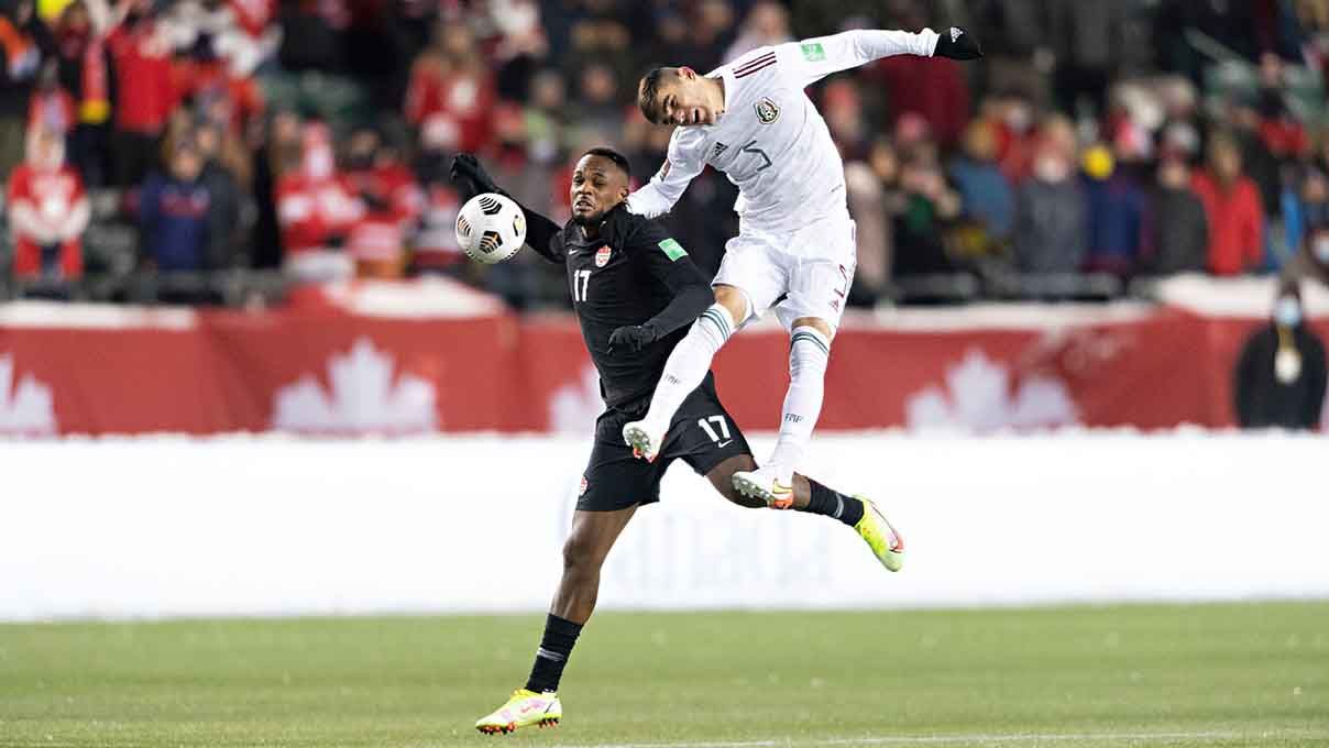 En pleno vuelo, piloto celebra triunfo de Canadá vs México 2 canada vs