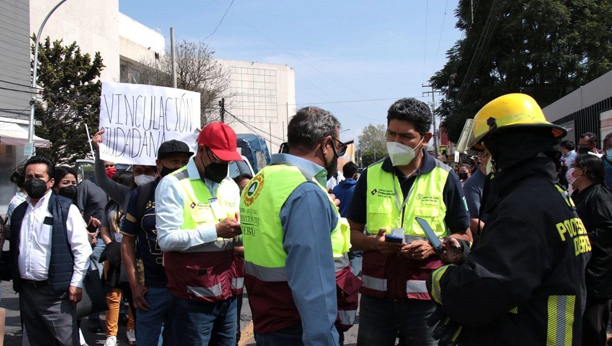 FOTOS: Evacuan Finanzas y Registro Civil en Puebla por olor a gas; autoridades descartan riesgo 4 finanzas