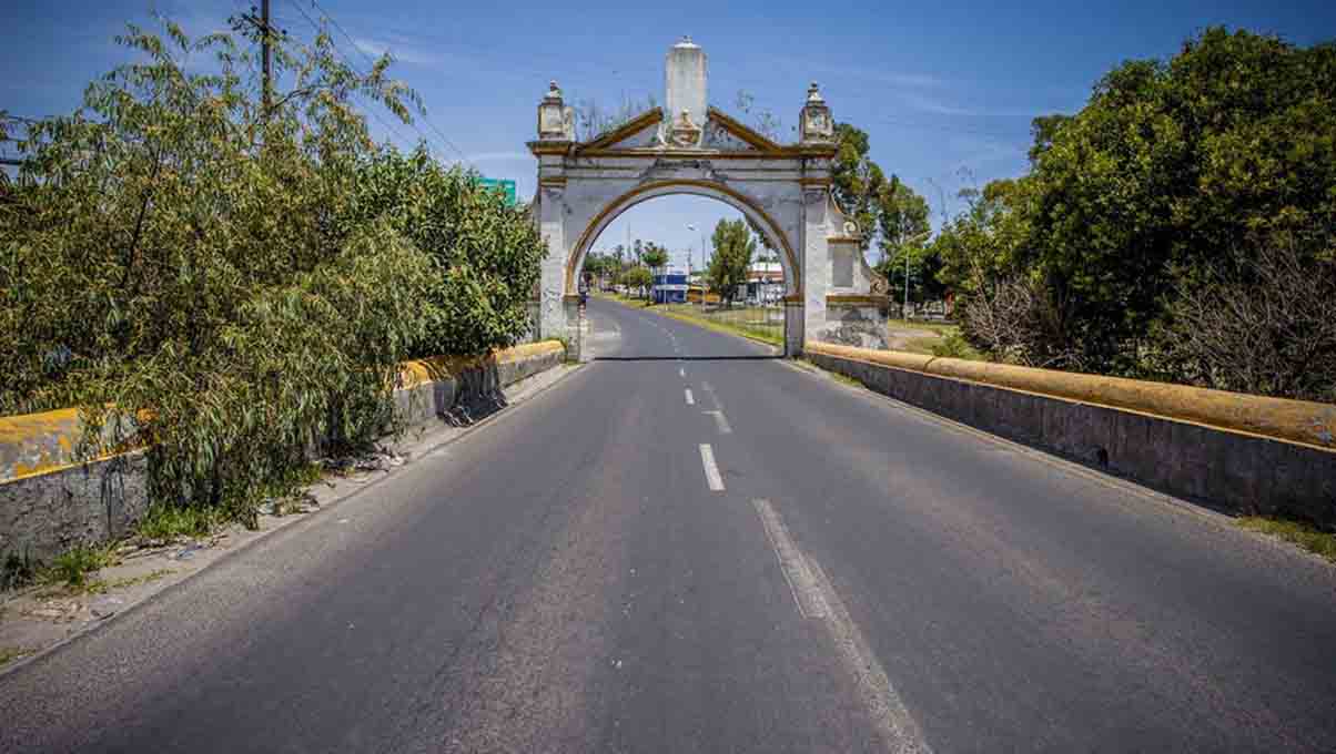 ¡De terror! Detienen a sujeto que portaba 2 cabezas humanas en Bulevar Forjadores Puebla 2 puente de