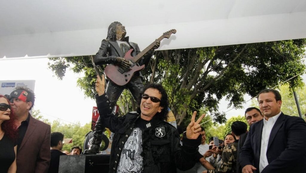 Alex Lora el Universal