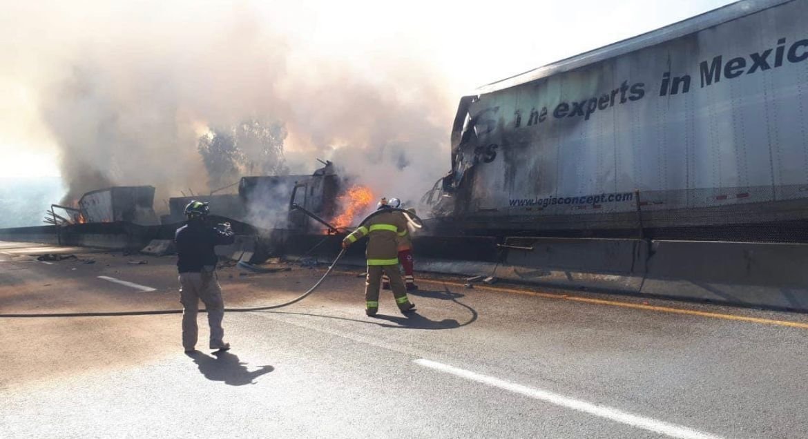 VIDEOS: Fatal accidente en el Arco Norte deja un muerto y cinco heridos 4 Arco Norte