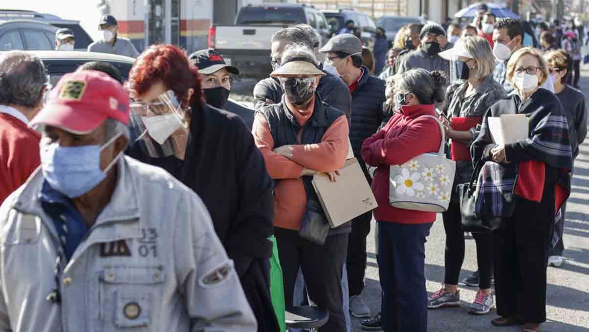 Salud revela logística para refuerzo covid a adultos mayores en Puebla 3 adultos mayores refuerzo