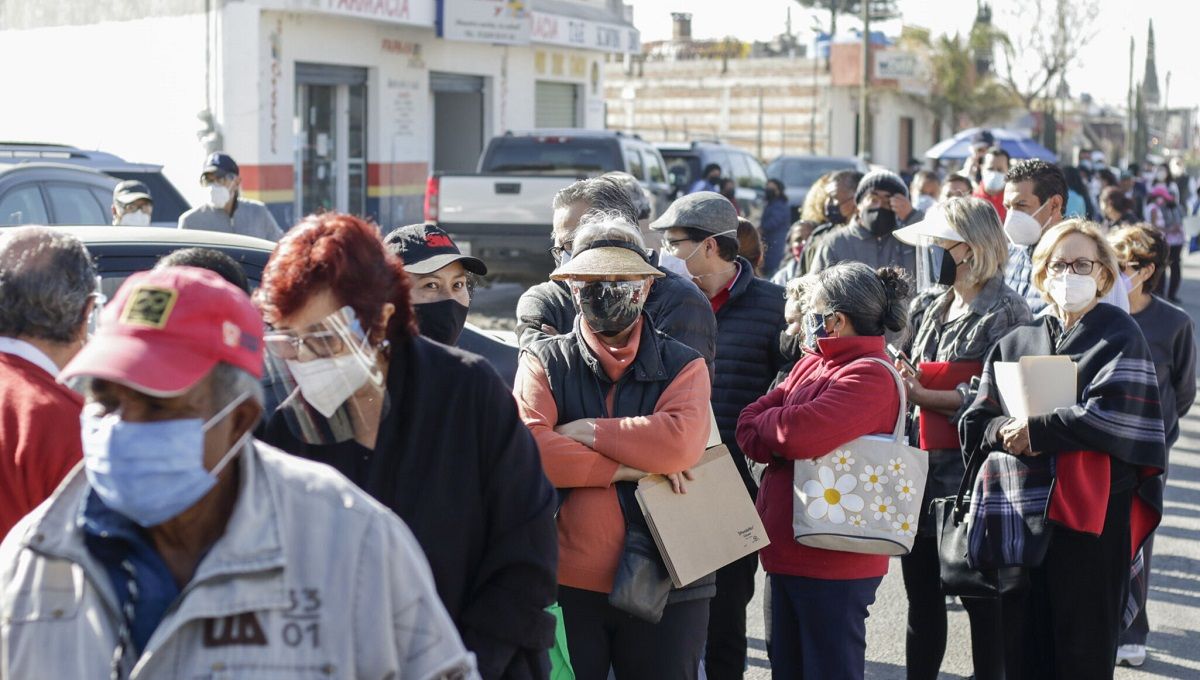 Aumentará pensión para adultos mayores de México a 3 mil 850 pesos 2 adultos mayores