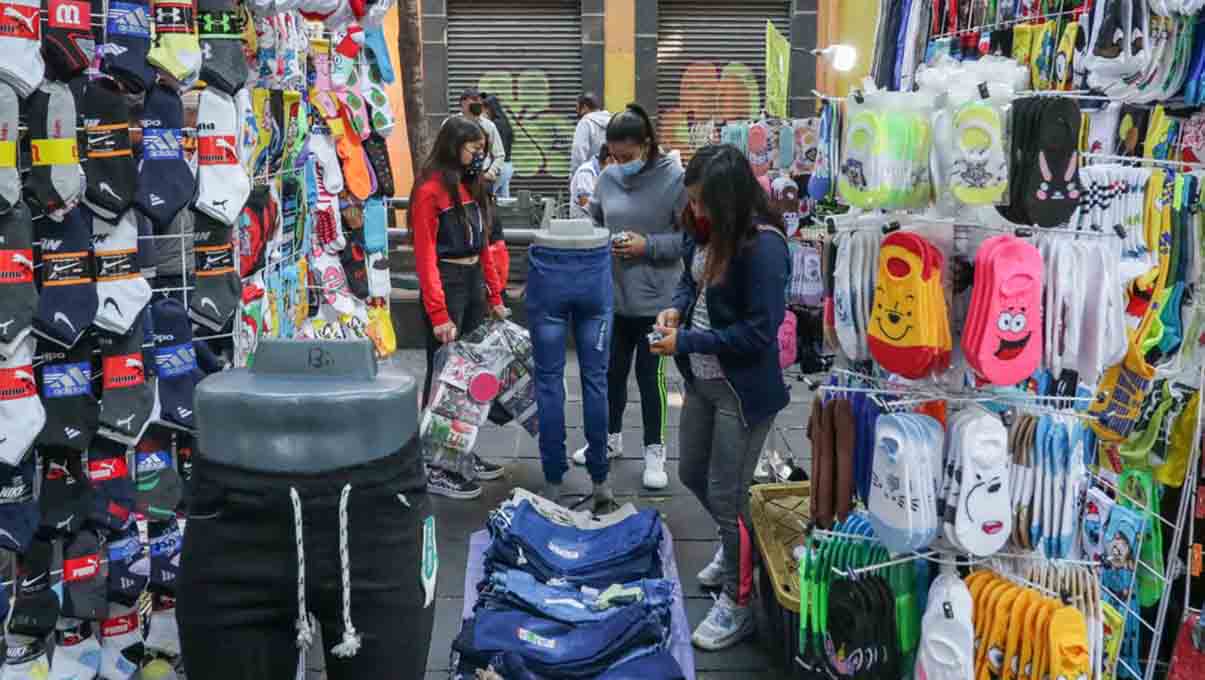 Segom otorga 500 permisos a ambulantes en Paseo Bravo por Día de La Guadalupana 2 ambulantes puebla