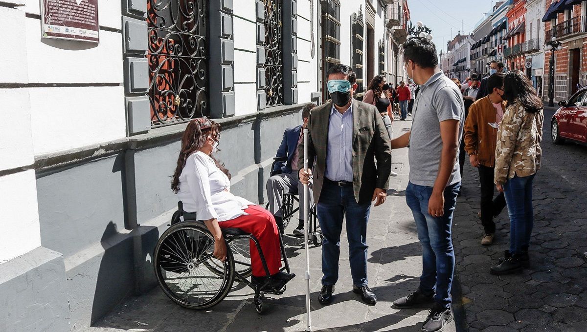 Barbosa analizará con Finanzas cuánto darán de subsidio para personas con discapacidad 2 personas con discapacidad