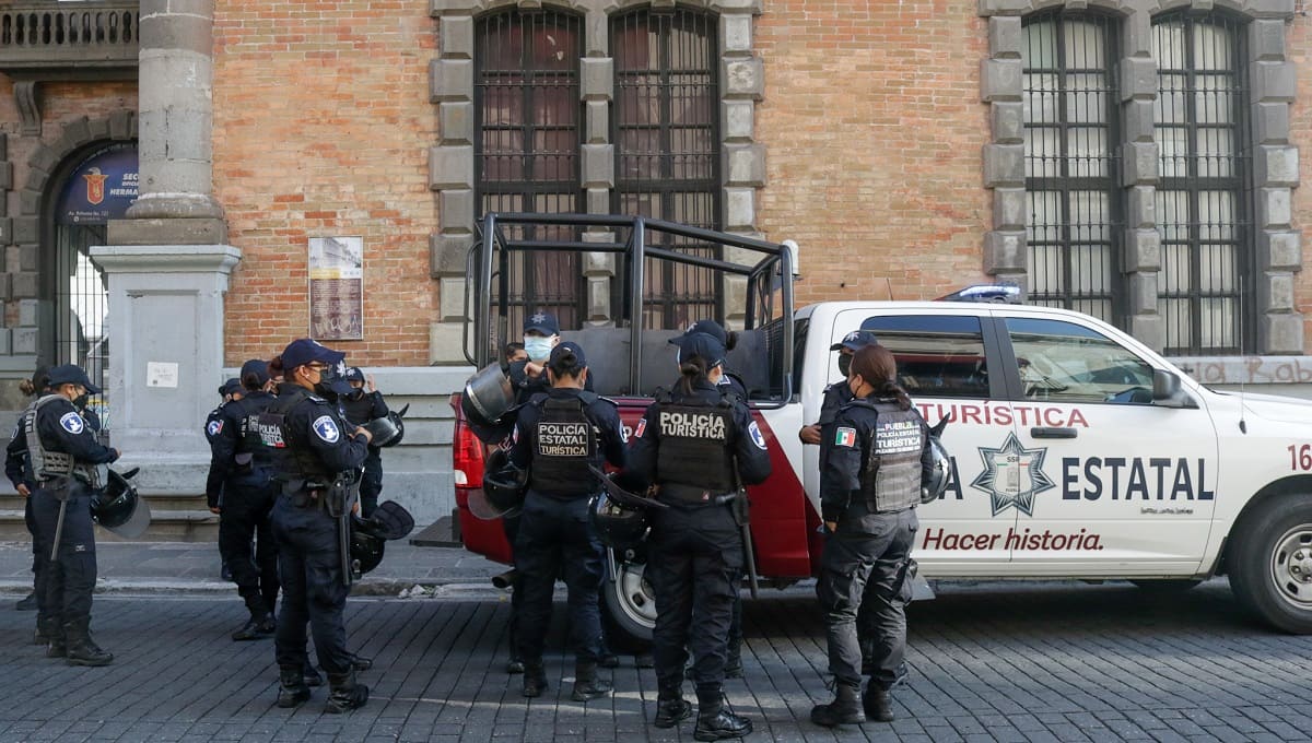 SSP lleva a cabo 6 cateos en Atlixco e Izúcar de Matamoros para desarticular bandas delictivas 2 policias estatales 1