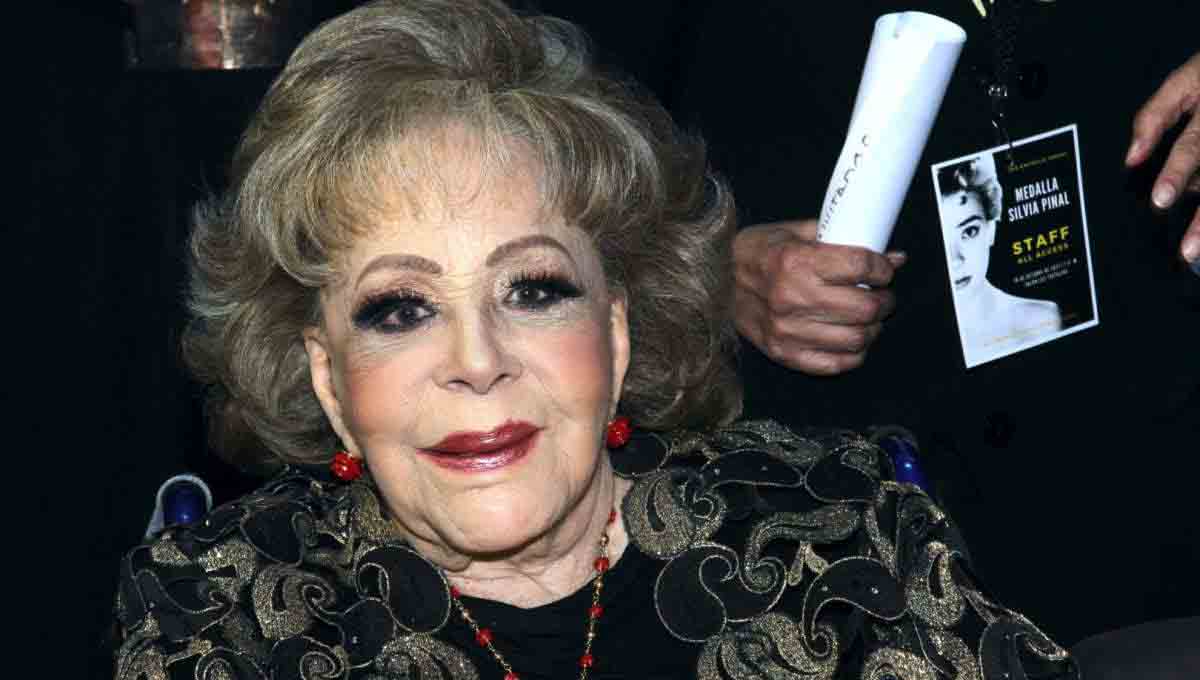 Hospitalizan de urgencia a Silvia Pinal por COVID-19 2 silvia pinal