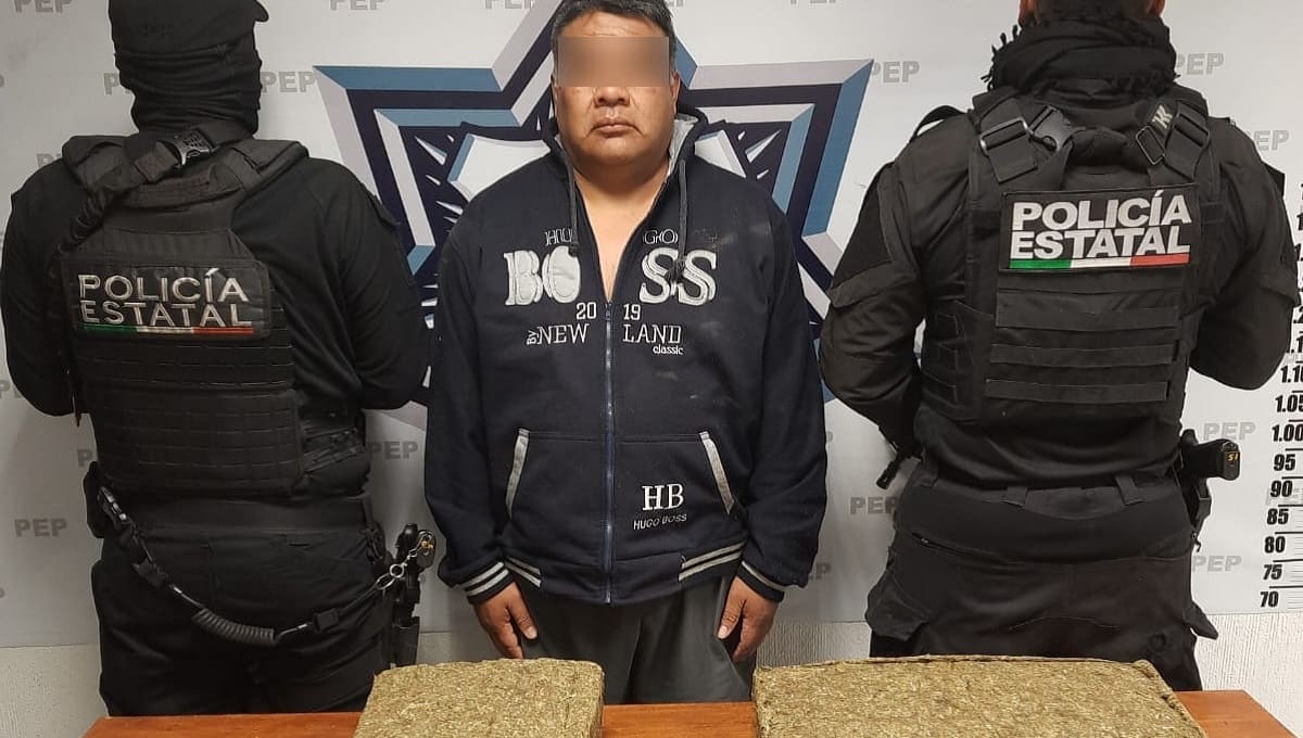 Captura Policía Estatal a hombre por trasladar dos paquetes de aparente marihuana 1 ssp detiene hombre marihuana en la 13 de abril 1