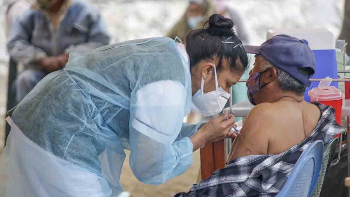 AMLO anuncia que el 7 de diciembre comienza vacunación de refuerzo a adultos mayores 2 vacunacion tercera edad