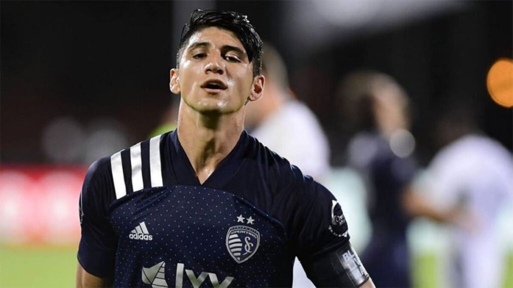 Alan Pulido 1