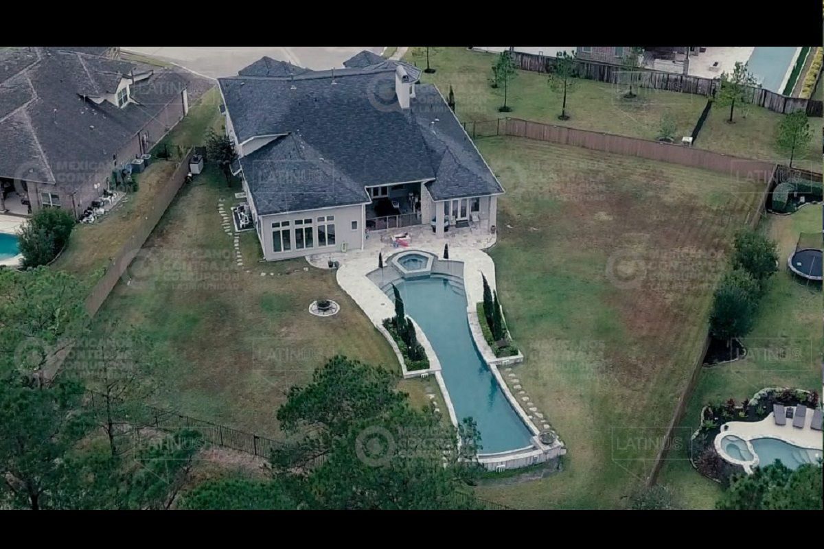 Loret de Mola exhibe lujos con los que vive hijo de AMLO en Houston 3 Casa 1C Marca 1 1024x576 1