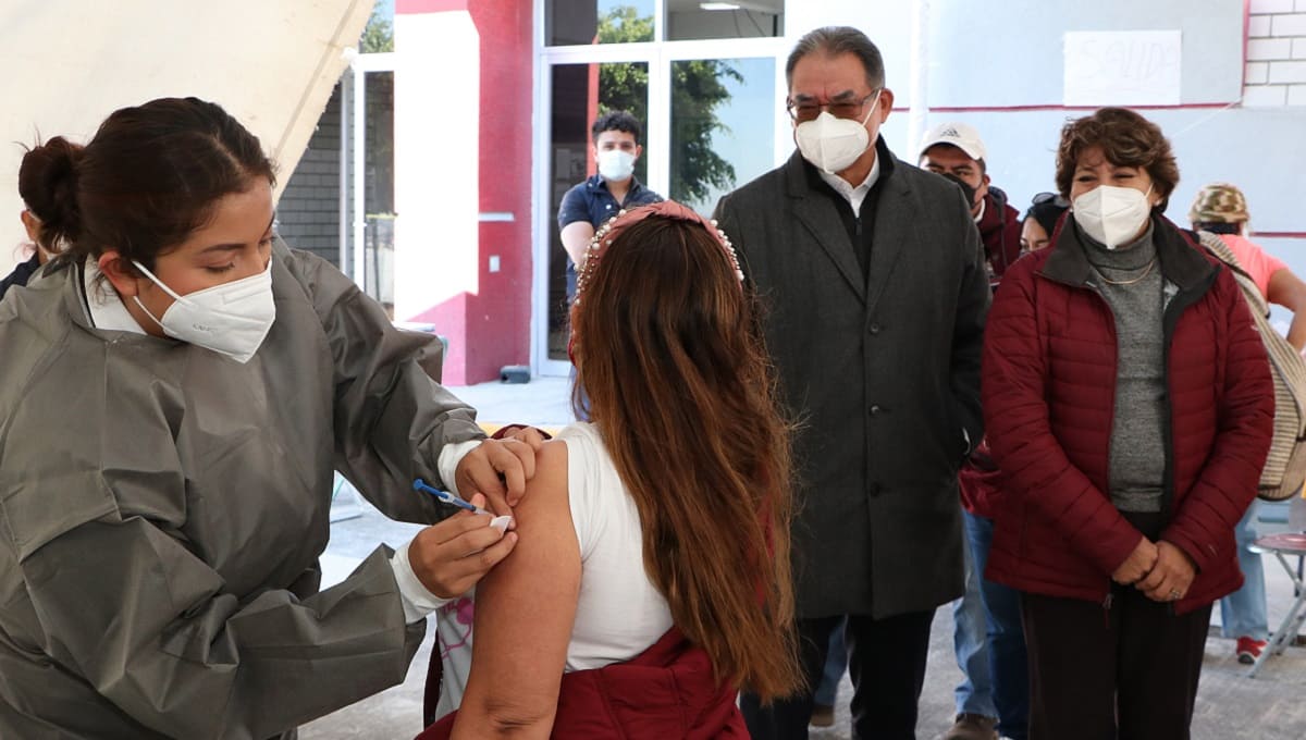 Realizan titulares de SEP estatal y federal recorrido de sedes de vacunación para sector educativo 2 Foto 1 Secretaria de Educacion 12 de enero de 2022 Boletin No.008 1