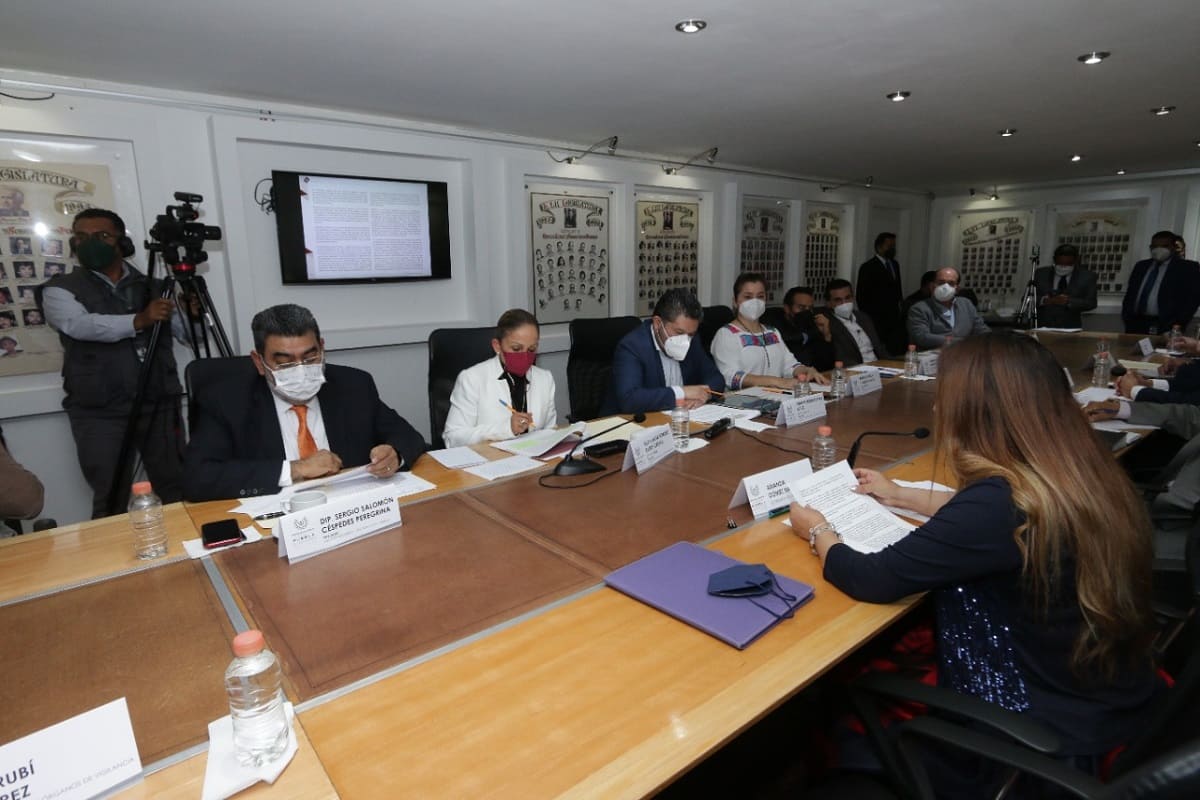 Con paso firme, gobierno de Puebla combate la corrupción e impunidad 3 Gobierno combate corrupcion 1